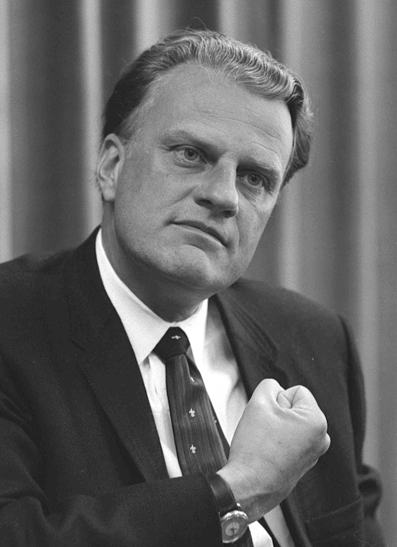 800px-Billy_Graham_bw_photo,_April_11,_1966