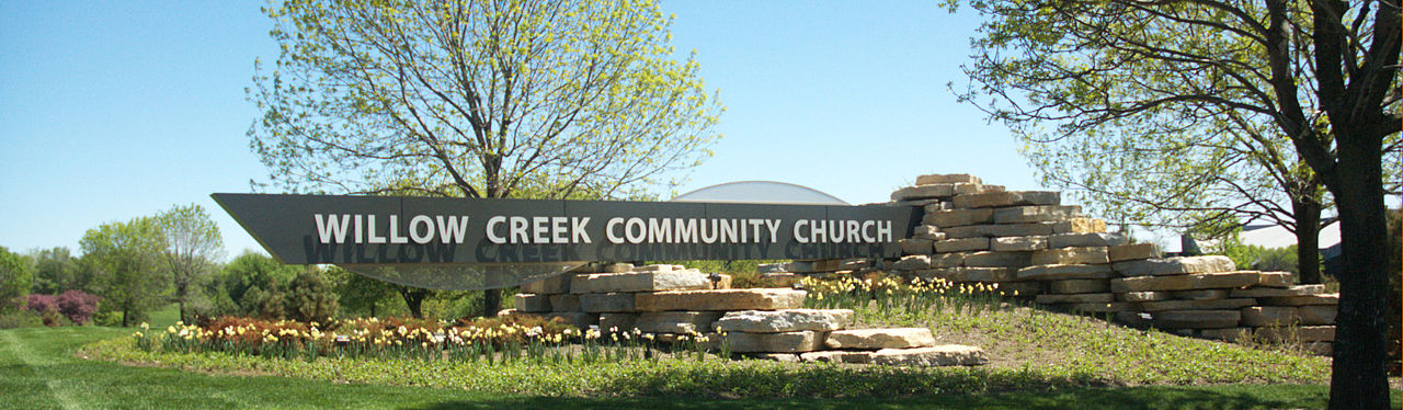 1280px-Willow_Creek_Community_Church_sign.jpg
