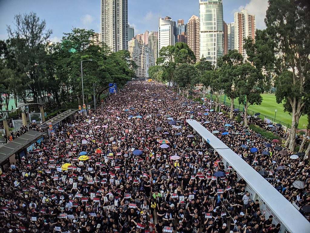 1024px-190616_HK_Protest_Incendo_03